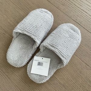 NWT Parachute Soft Rib Slippers